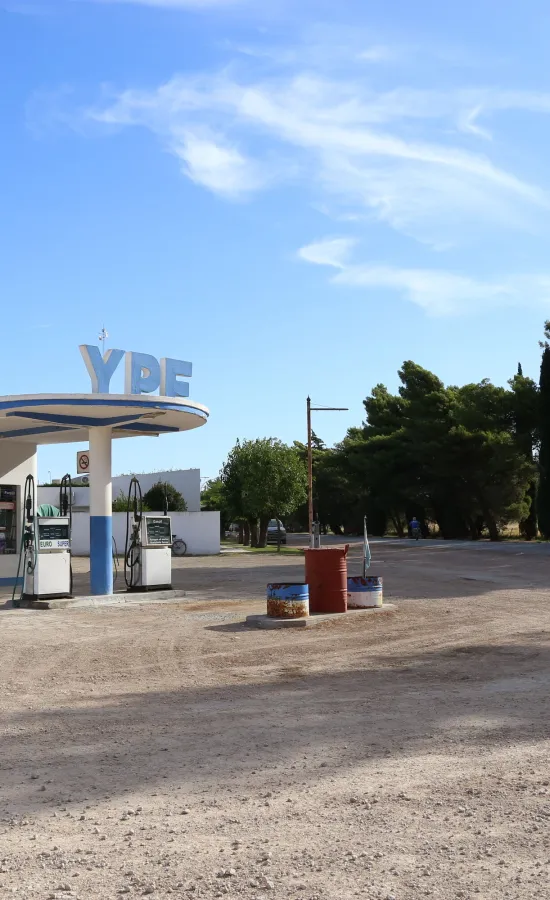 Vieja Estación de Servicio YPF