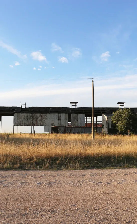 Estación de Ferrocarril abandonada Defferrari