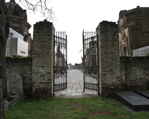 Cementerio Municipal de Azul