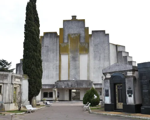 Cementerio Municipal de Azul