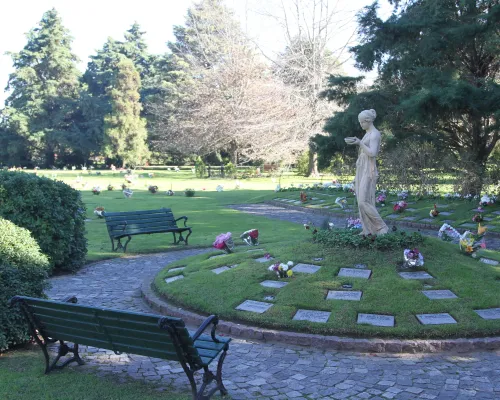 Cementerio Parque Iraola