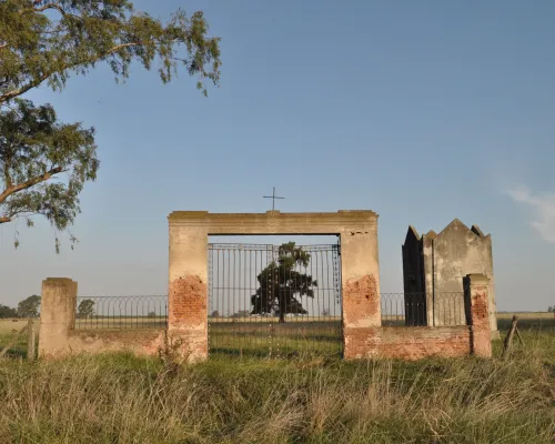 Cementerio abandonado de Uribelarrea