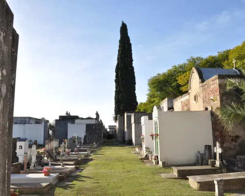 Cementerio Municipal de Lobos