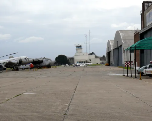 Base Aérea Militar Morón - Museo Nacional de Aeronáutica
