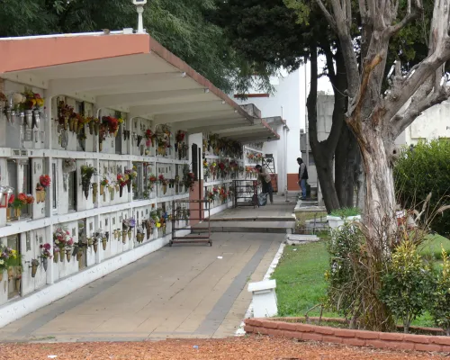 Cementerio Municipal de Morón