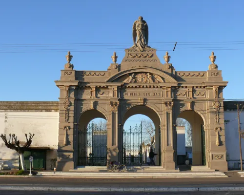 Cementerio Municipal de Pehuajó