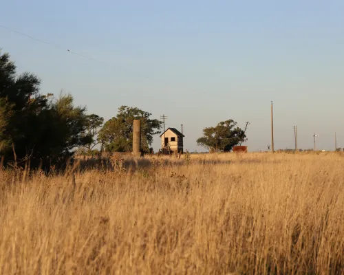 Estación de Ferrocarril abandonada Defferrari