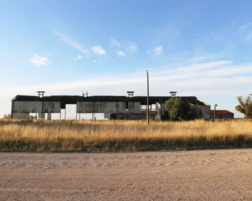 Estación de Ferrocarril abandonada Defferrari